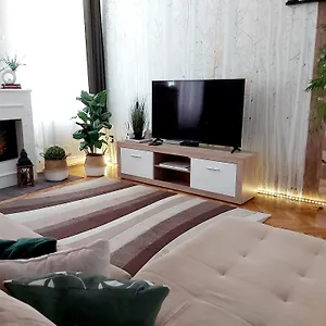Apartament Lena -, Eger